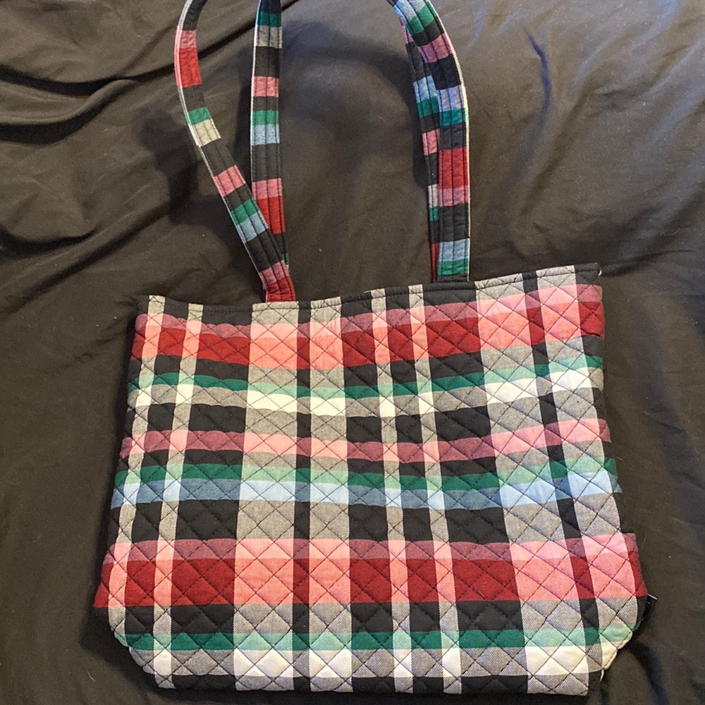 Vera Bradley snap tote